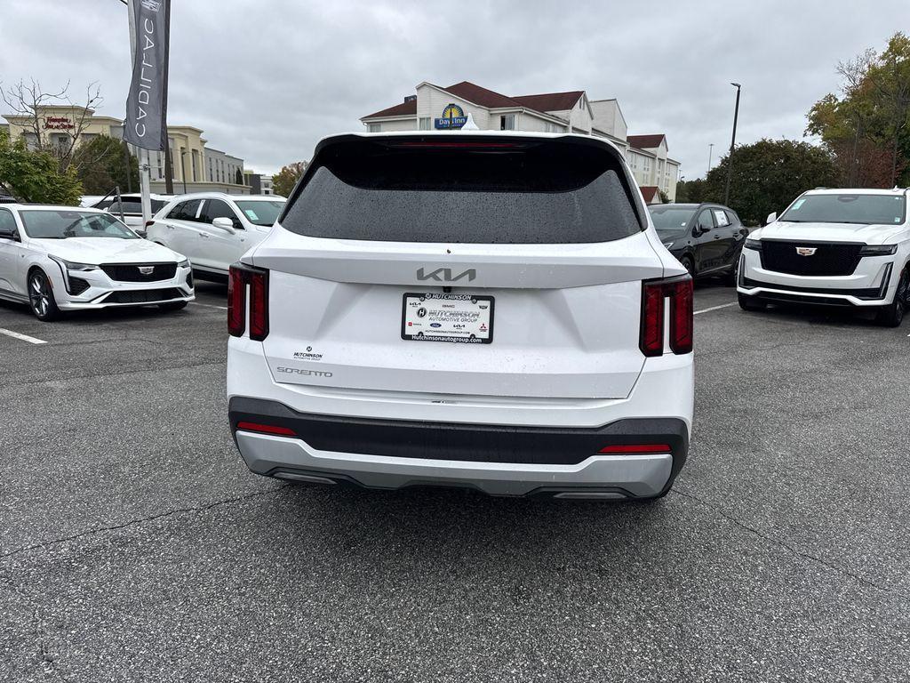 used 2024 Kia Sorento car, priced at $26,798