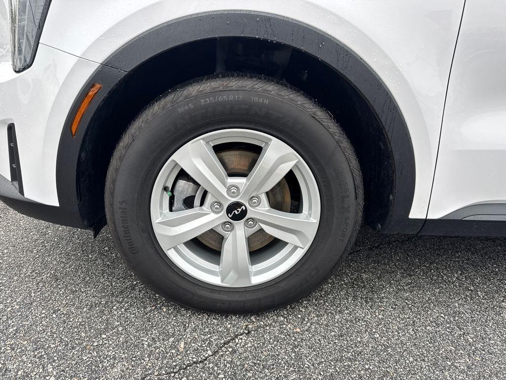 used 2024 Kia Sorento car, priced at $26,798