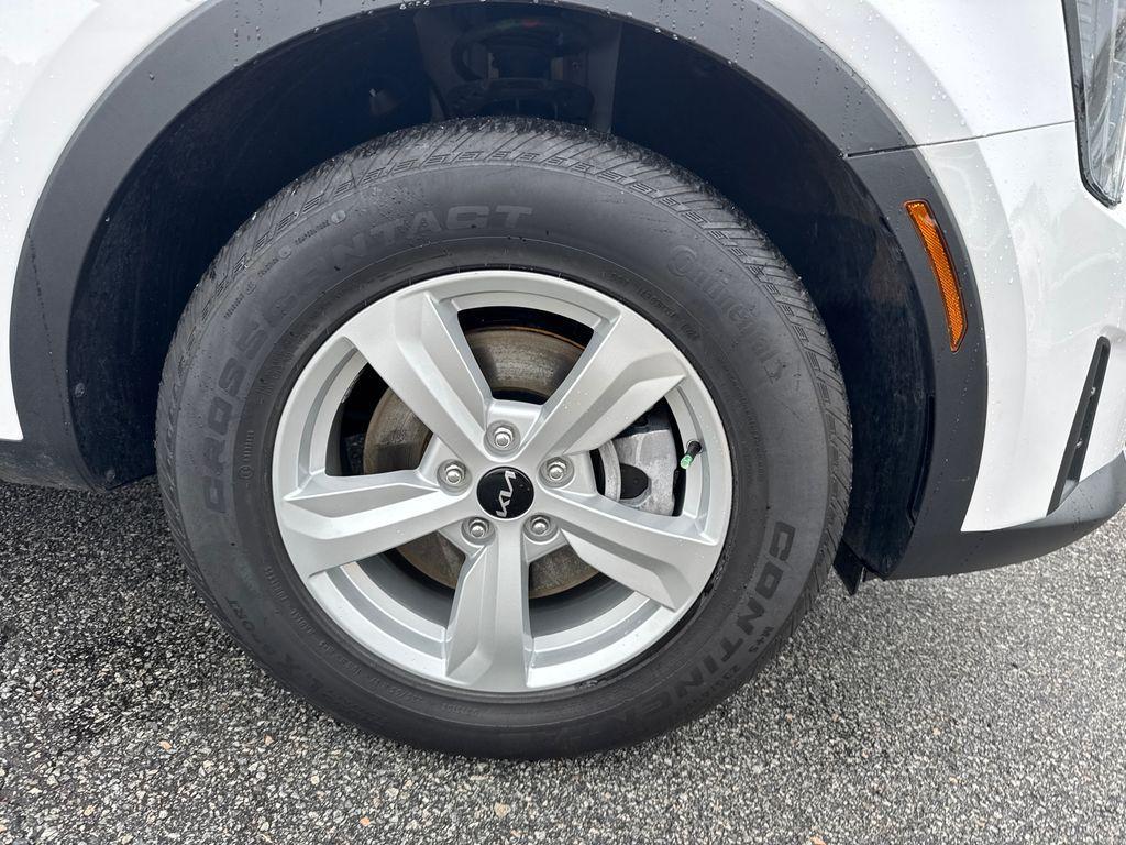 used 2024 Kia Sorento car, priced at $26,798