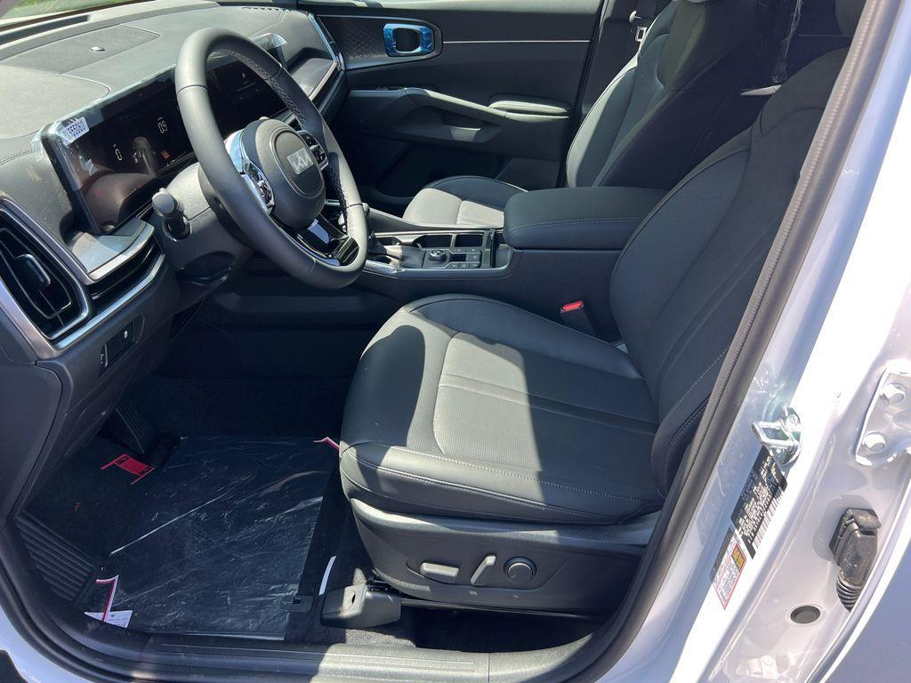 new 2025 Kia Sorento car, priced at $37,677