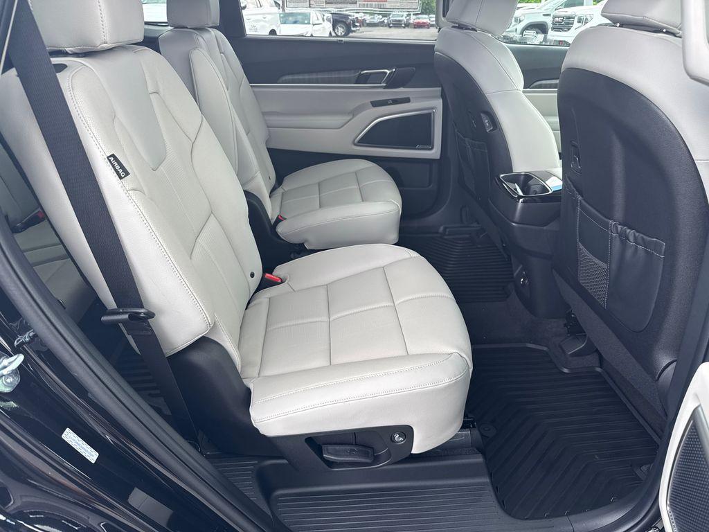 new 2025 Kia Telluride car, priced at $42,992