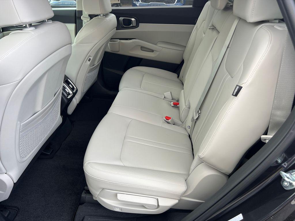 new 2025 Kia Sorento car, priced at $36,385