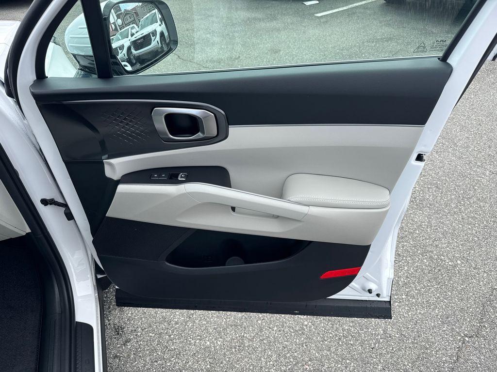 new 2025 Kia Sorento car, priced at $36,585