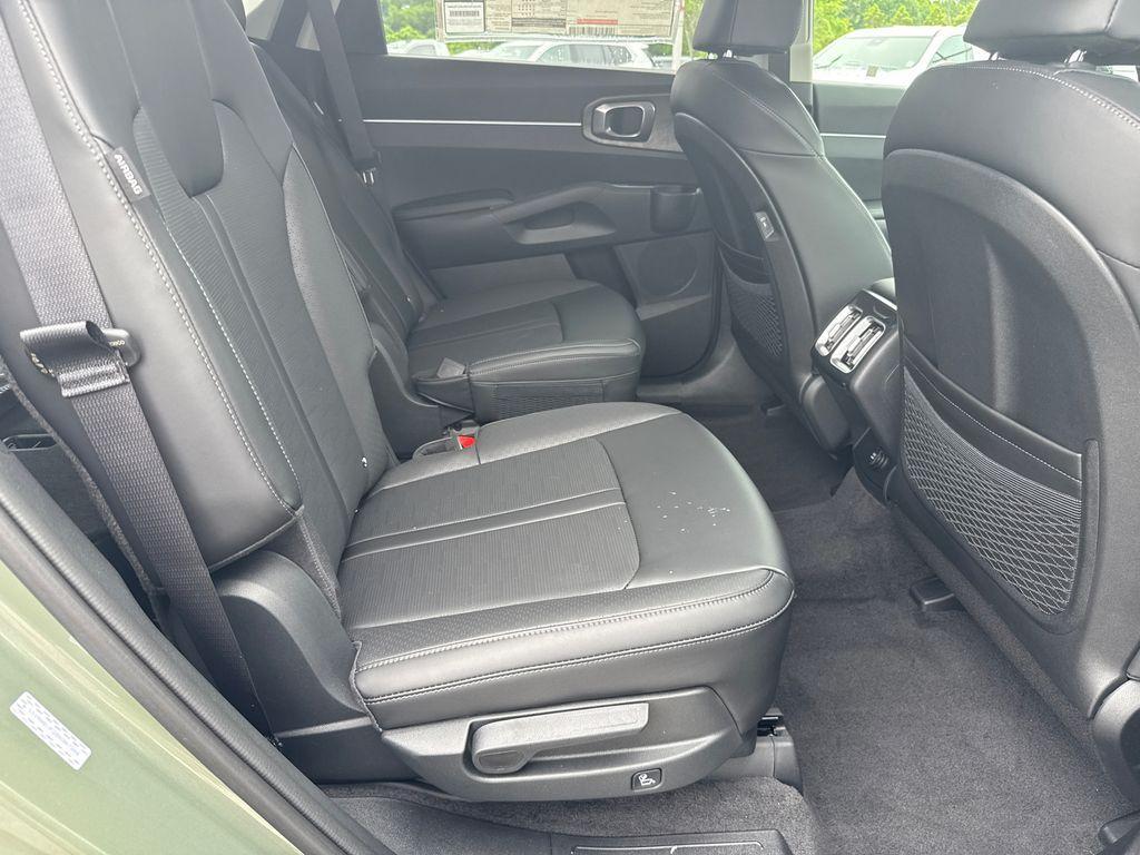 new 2025 Kia Sorento car, priced at $41,501