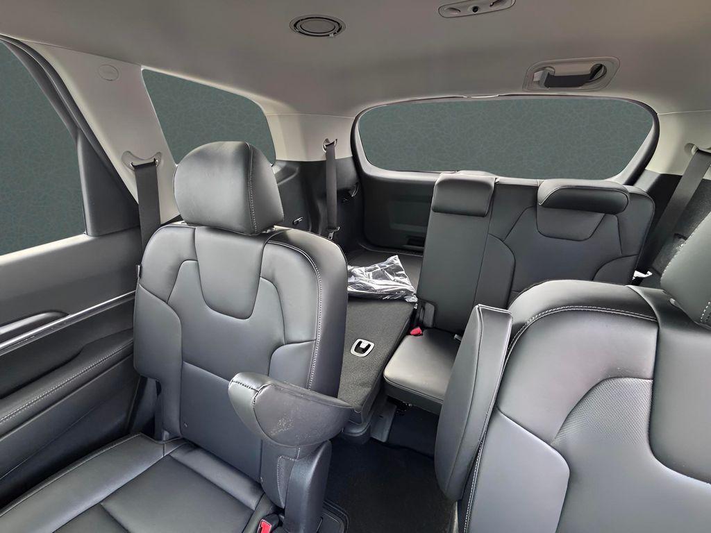 new 2025 Kia Telluride car, priced at $38,732