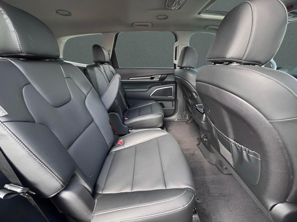 new 2025 Kia Telluride car, priced at $38,732