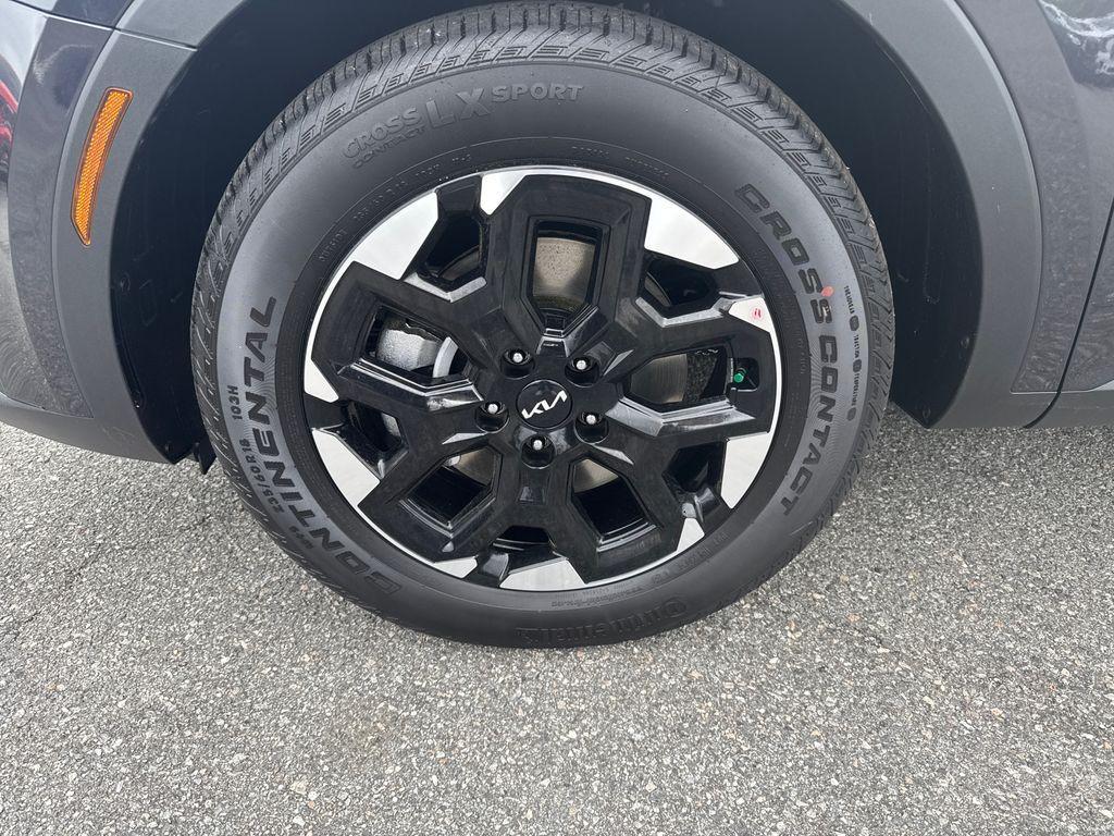 new 2025 Kia Sorento car, priced at $36,385