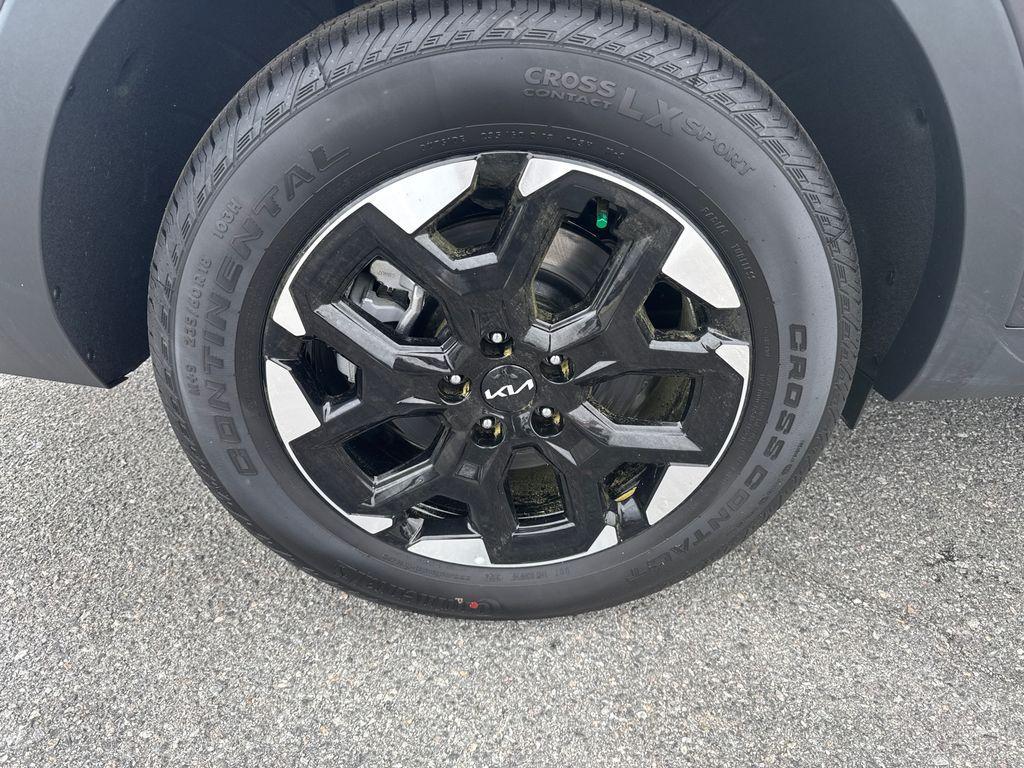 new 2025 Kia Sorento car, priced at $36,385