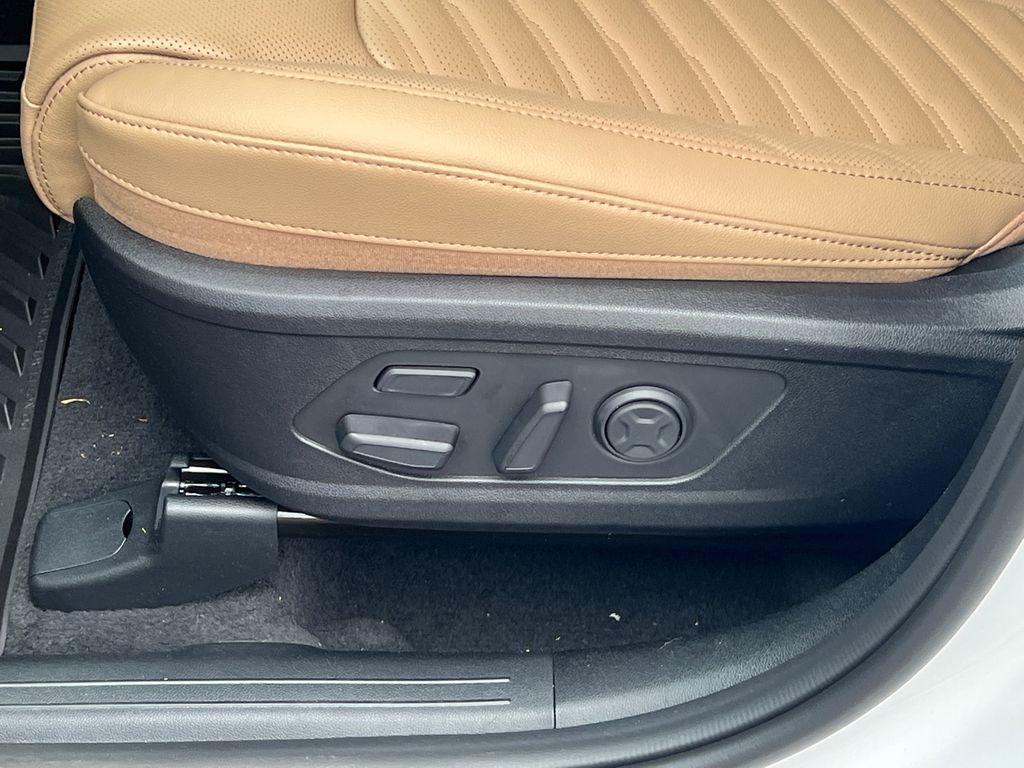 new 2025 Kia Sorento car, priced at $46,621