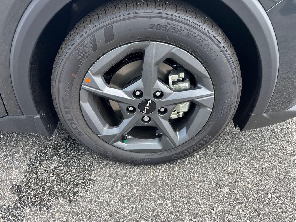 new 2025 Kia K4 car, priced at $23,313