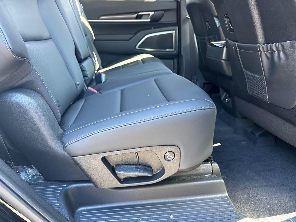 new 2025 Kia Telluride car, priced at $37,739