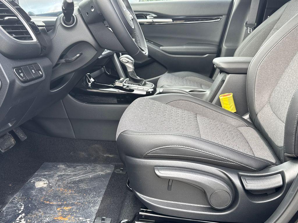new 2025 Kia Seltos car, priced at $26,301
