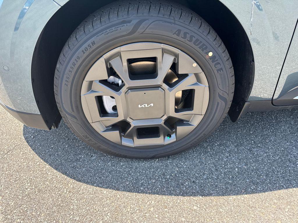 new 2025 Kia Carnival Hybrid car, priced at $48,236