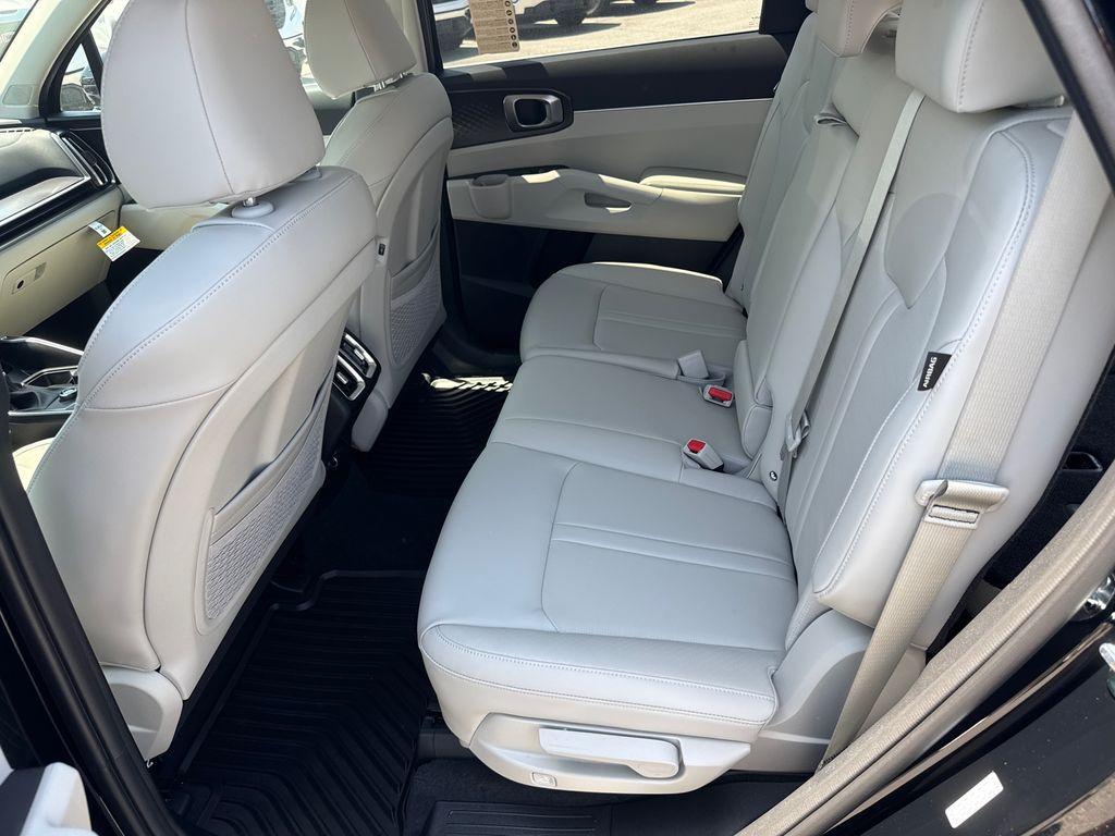 new 2025 Kia Sorento car, priced at $36,181