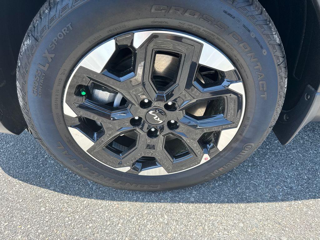 new 2025 Kia Sorento car, priced at $36,181