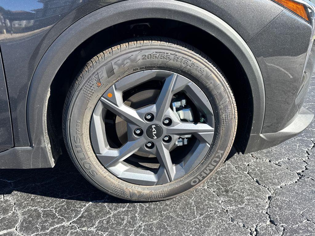 new 2025 Kia K4 car, priced at $23,156