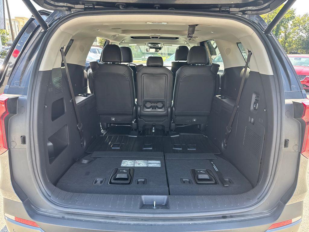 used 2025 Kia Carnival car, priced at $44,598