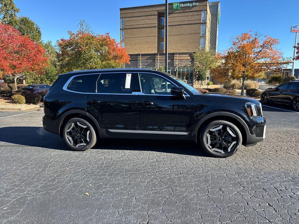 new 2025 Kia Telluride car, priced at $42,323