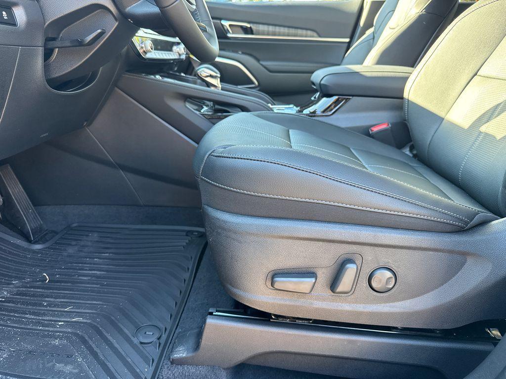new 2025 Kia Telluride car, priced at $42,323
