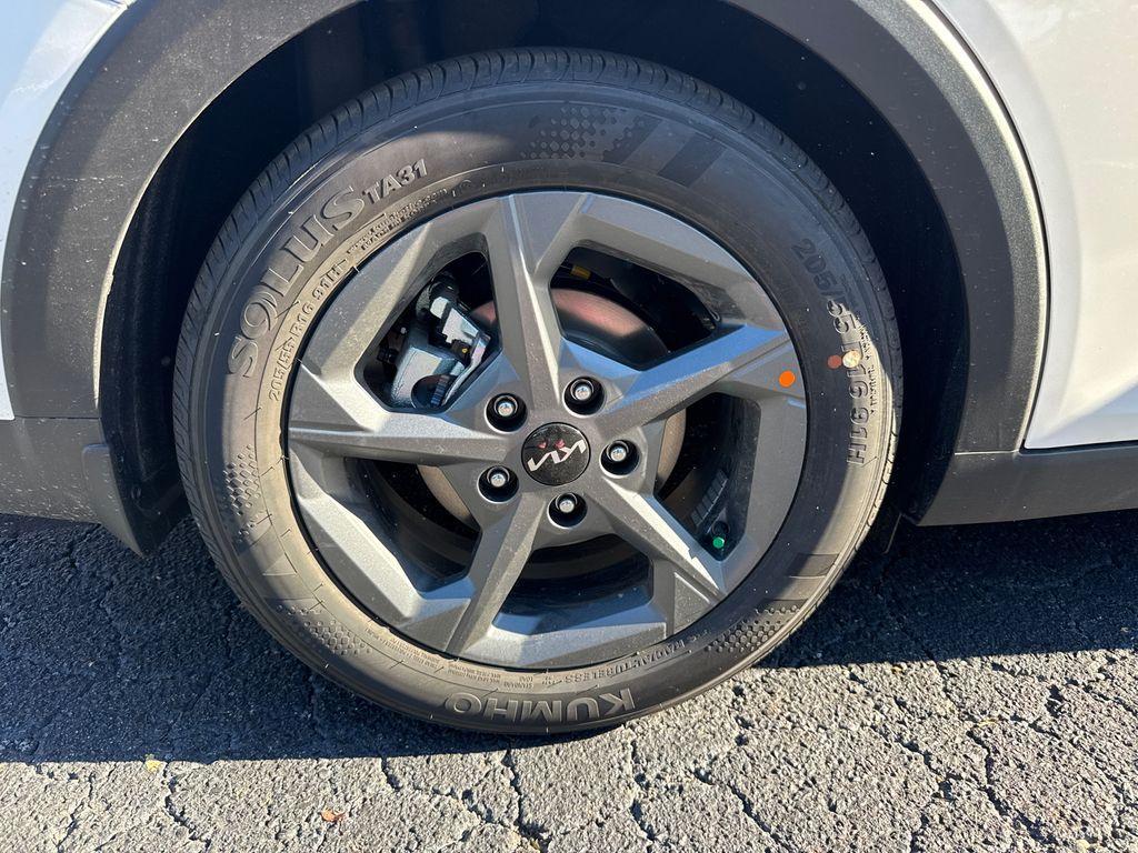 new 2025 Kia K4 car, priced at $23,878