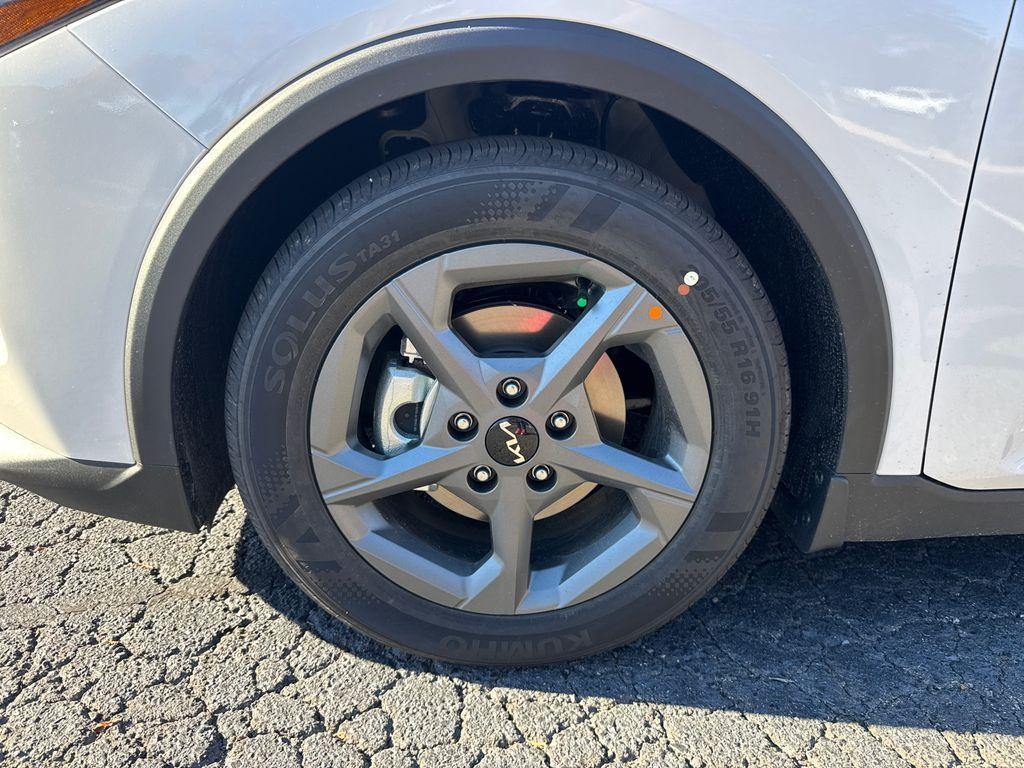 new 2025 Kia K4 car, priced at $23,878