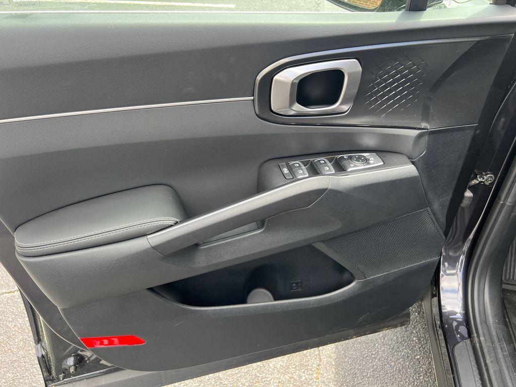 new 2025 Kia Sorento car, priced at $36,181