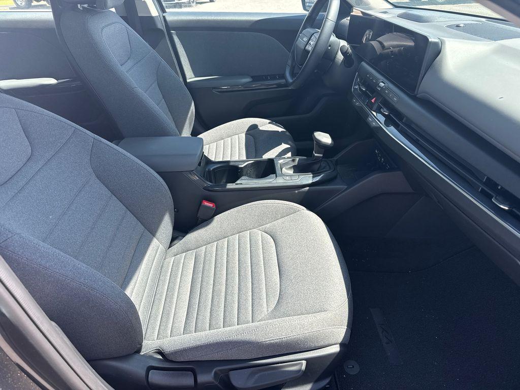 new 2025 Kia K4 car, priced at $24,073