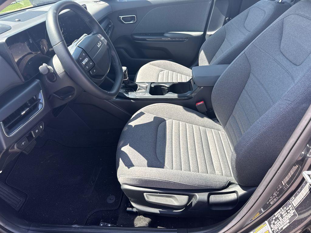 new 2025 Kia K4 car, priced at $24,073