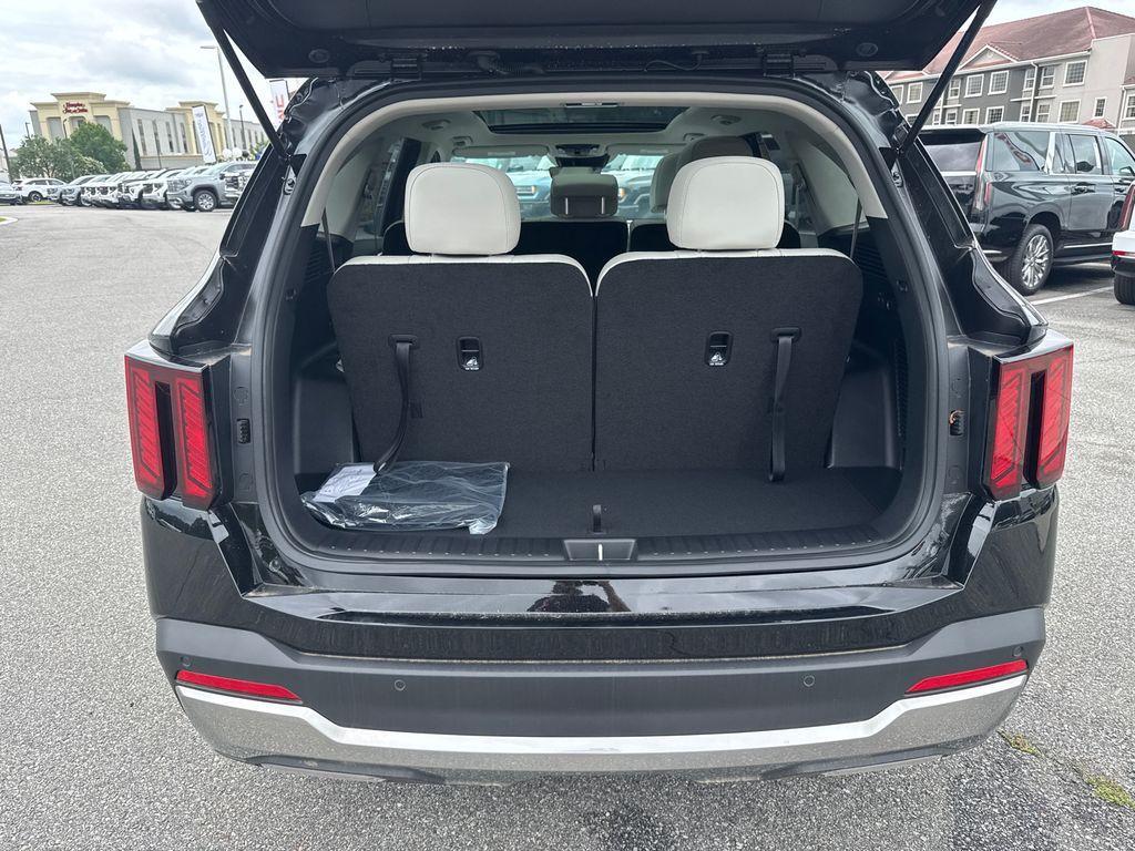 new 2025 Kia Sorento car, priced at $35,673