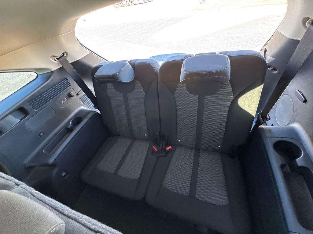 used 2024 Kia Sorento car, priced at $25,898