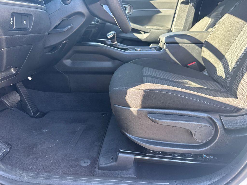 used 2024 Kia Sorento car, priced at $25,898