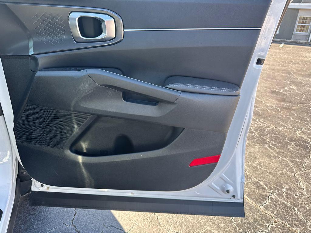 used 2024 Kia Sorento car, priced at $25,898