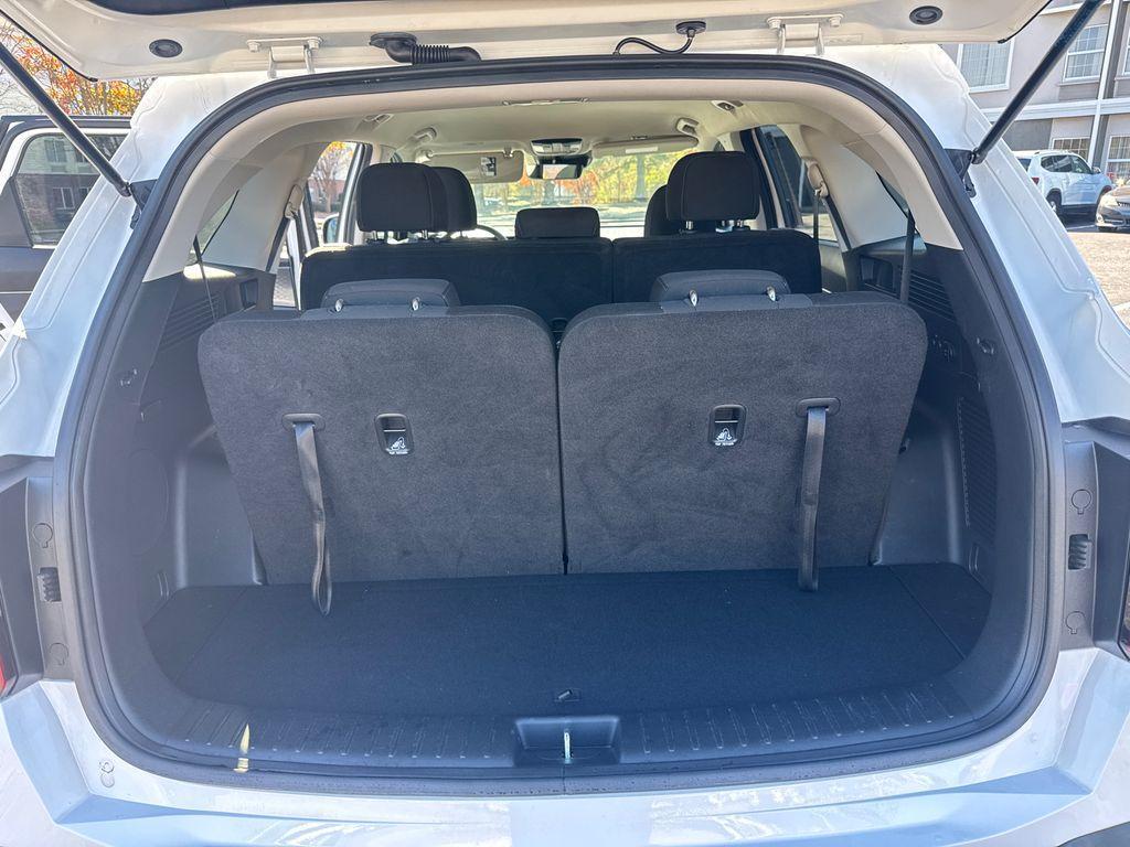 used 2024 Kia Sorento car, priced at $25,898