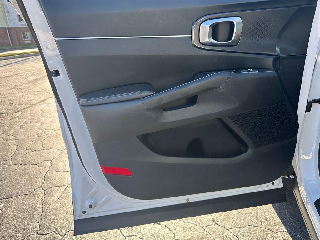 used 2024 Kia Sorento car, priced at $25,898