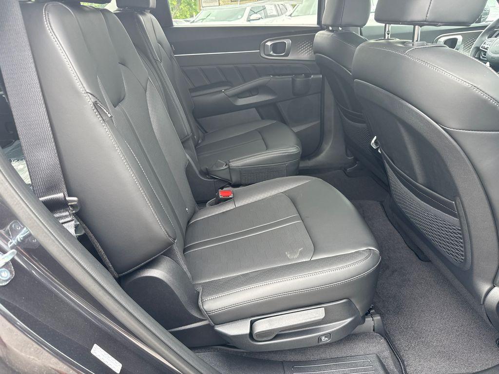 new 2025 Kia Sorento car, priced at $41,406