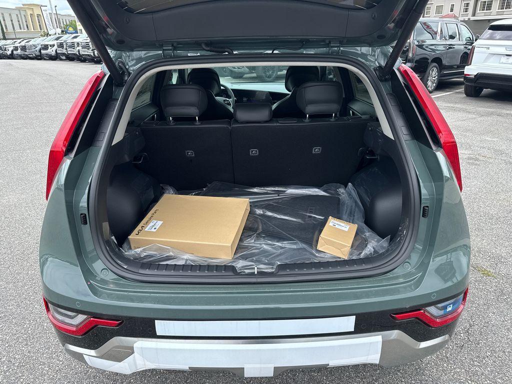 new 2025 Kia Niro car, priced at $35,692