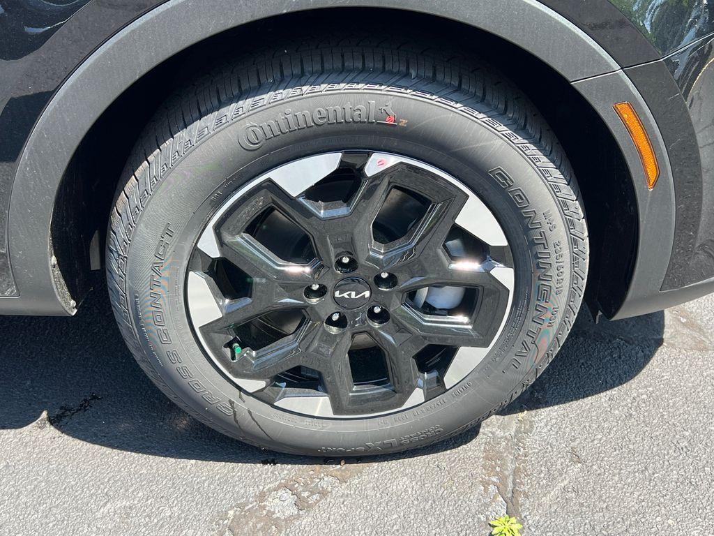new 2025 Kia Sorento car, priced at $36,851
