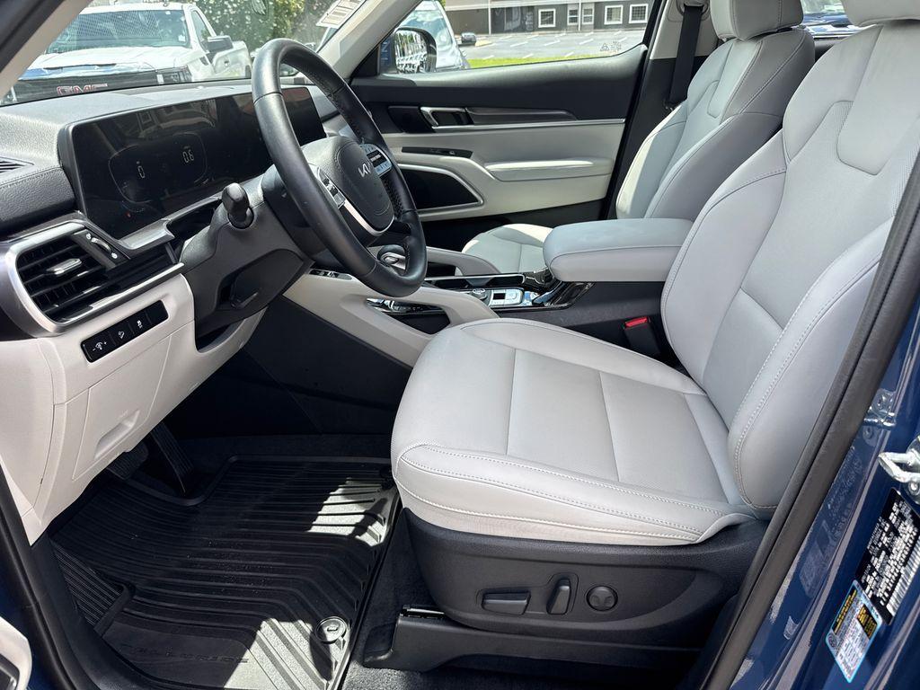 used 2024 Kia Telluride car, priced at $37,898