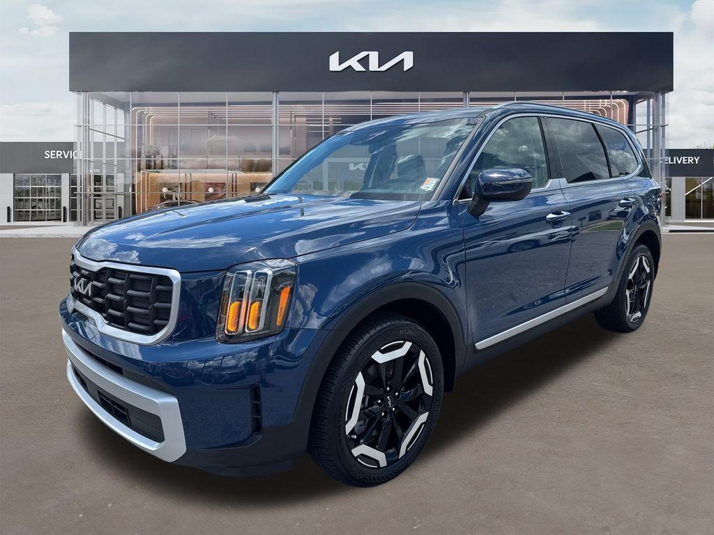 used 2024 Kia Telluride car, priced at $37,898
