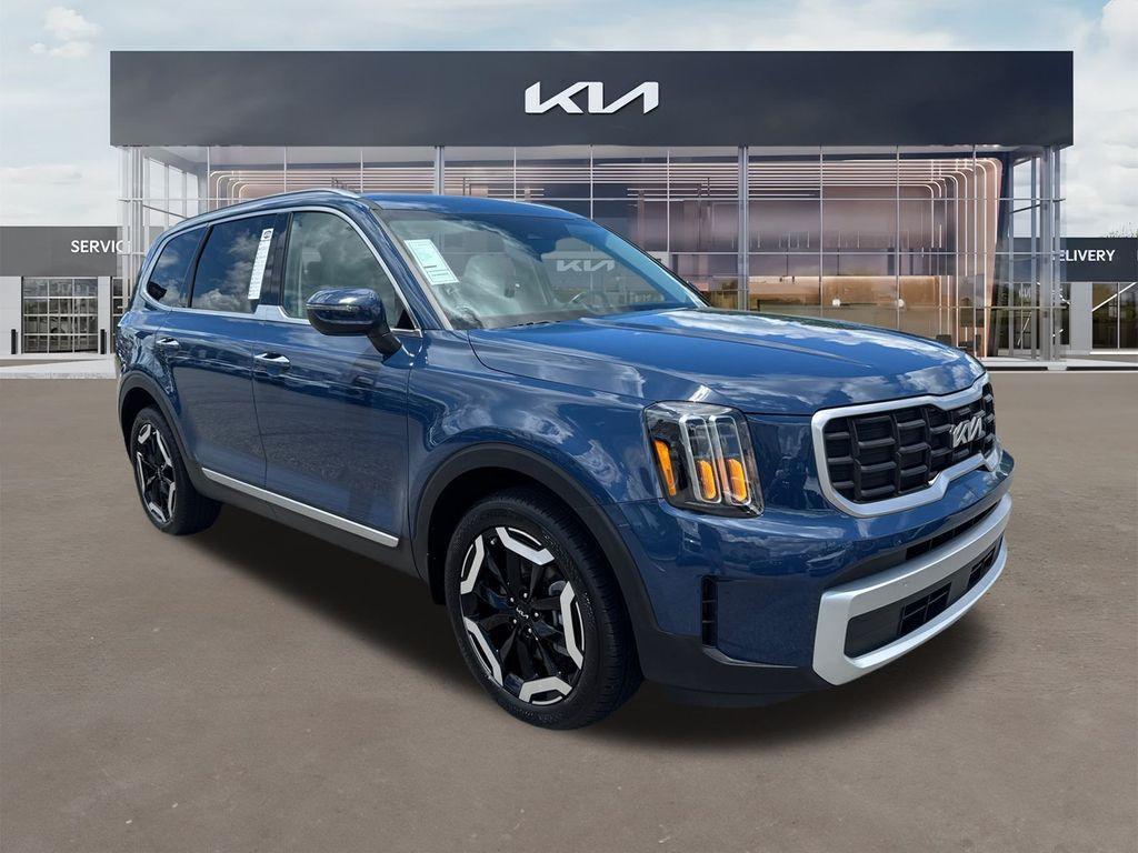 used 2024 Kia Telluride car, priced at $37,898