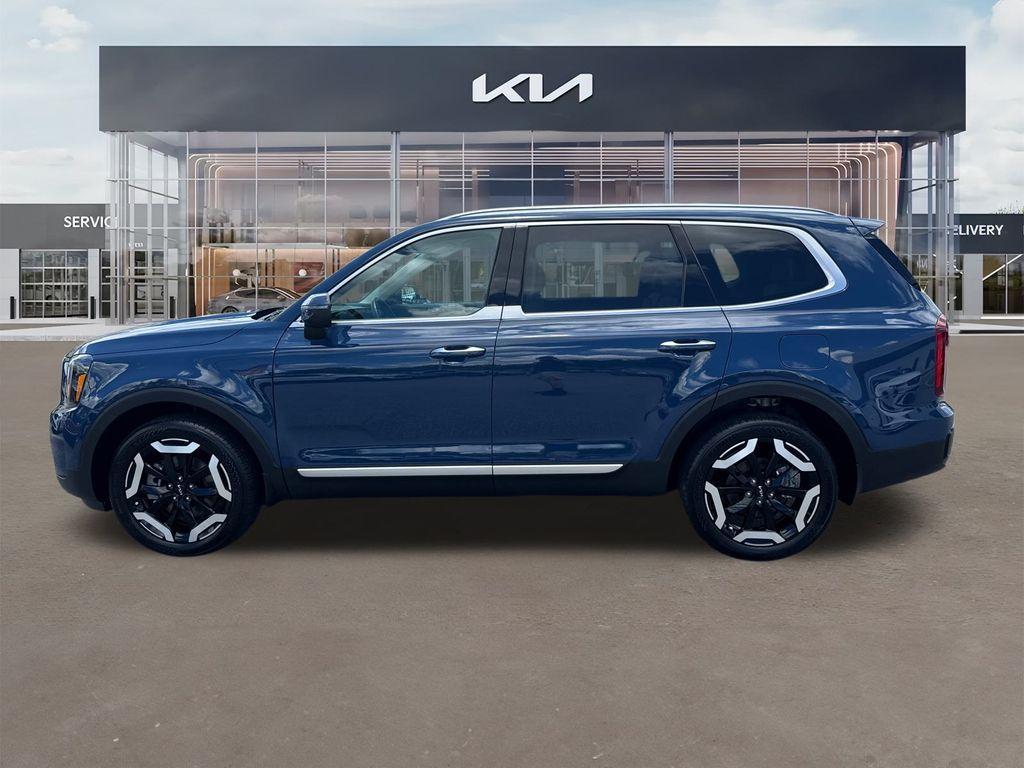 used 2024 Kia Telluride car, priced at $37,898