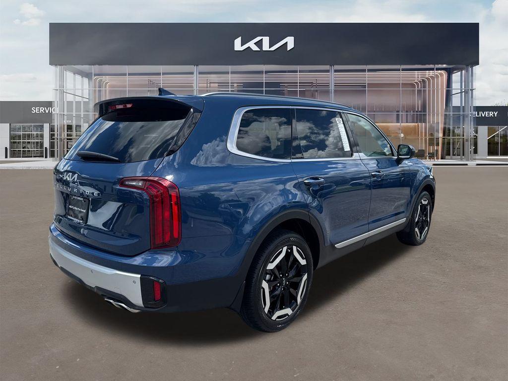 used 2024 Kia Telluride car, priced at $37,898
