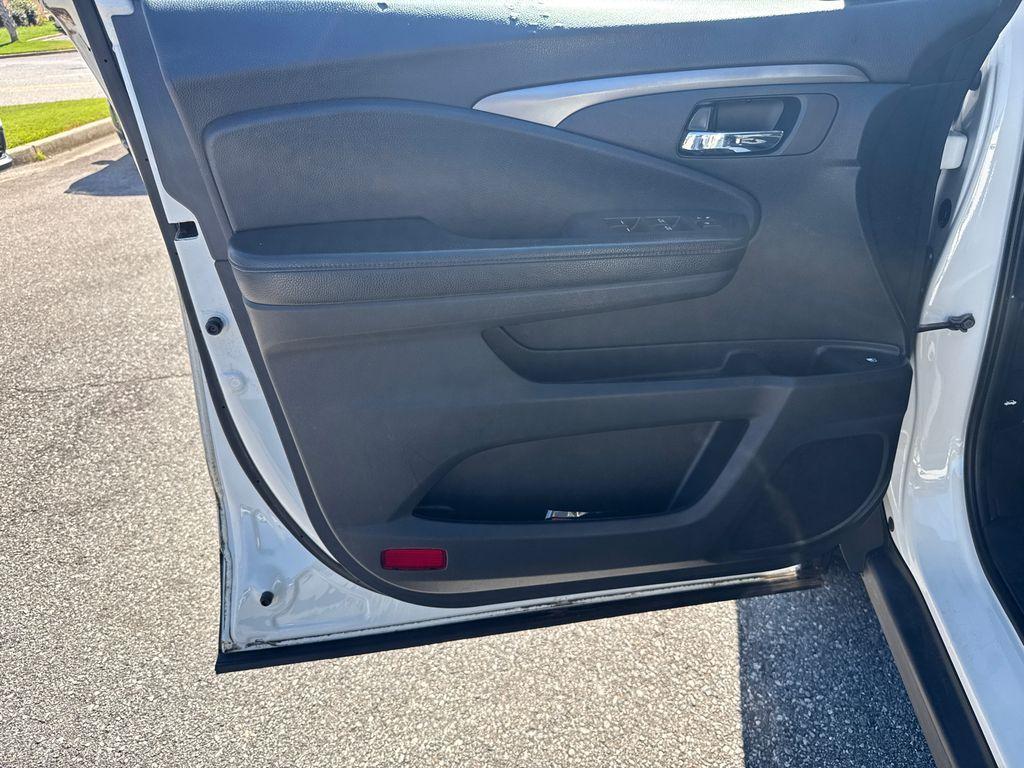 used 2019 Honda Pilot car, priced at $15,998