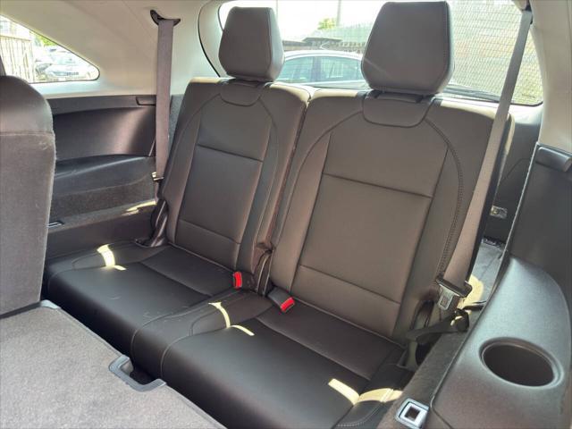 used 2016 Acura MDX car, priced at $15,999