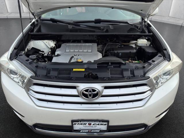 used 2012 Toyota Highlander car, priced at $13,999