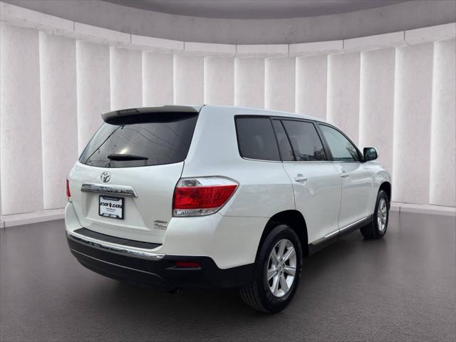 used 2012 Toyota Highlander car, priced at $13,999