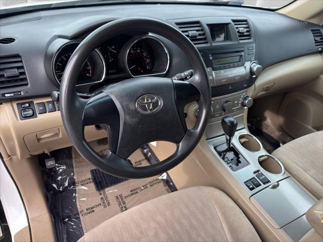 used 2012 Toyota Highlander car, priced at $13,999