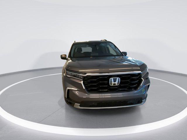 new 2025 Honda Pilot car, priced at $50,995