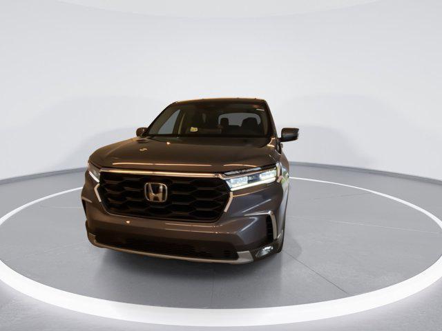 new 2025 Honda Pilot car, priced at $46,995