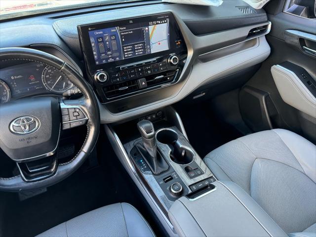 used 2020 Toyota Highlander car, priced at $34,498